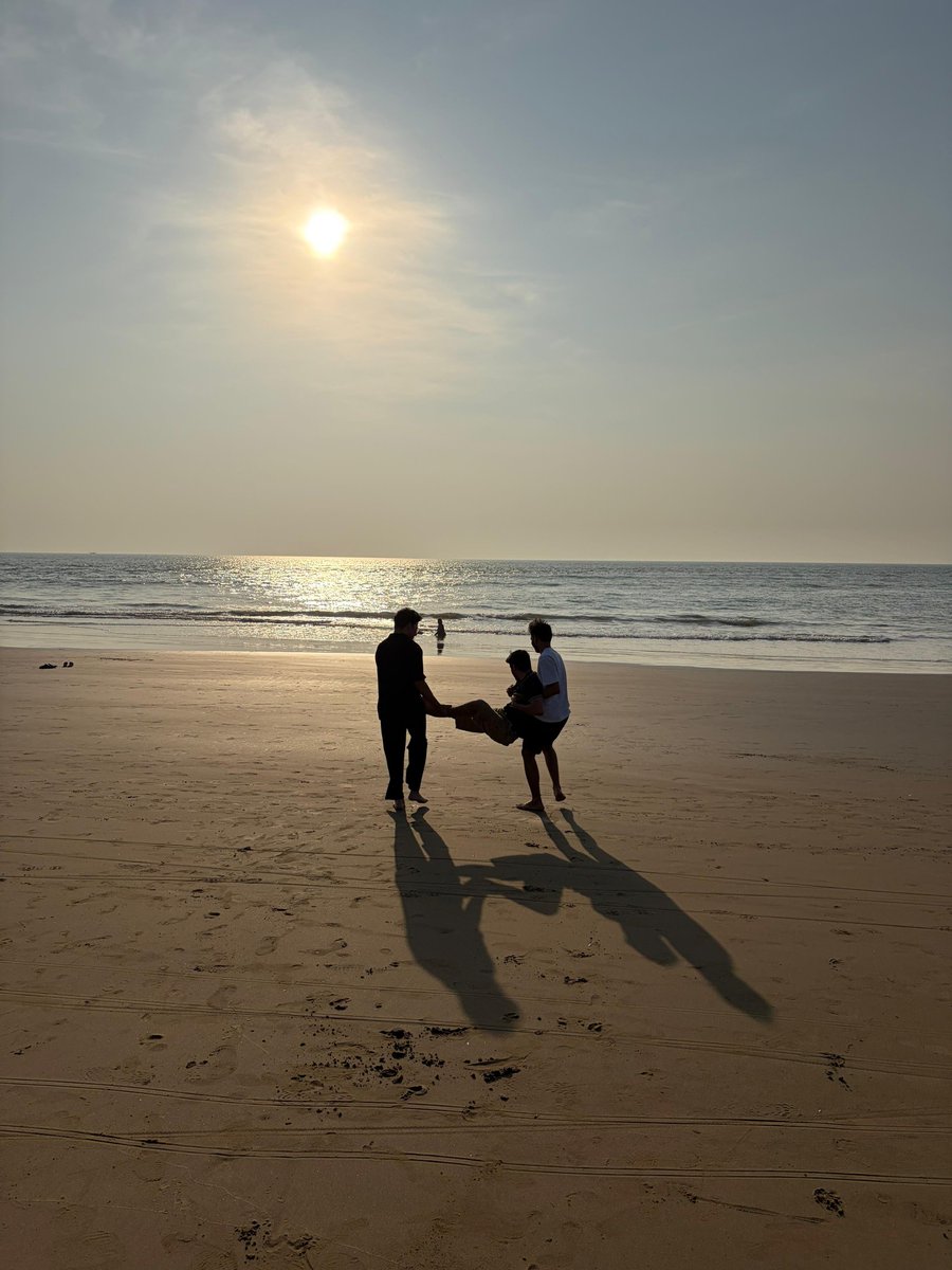 adityadave89's tweet photo. Postcards from Gokarna☀️🌊 https://t.co/FvMo7FraFi