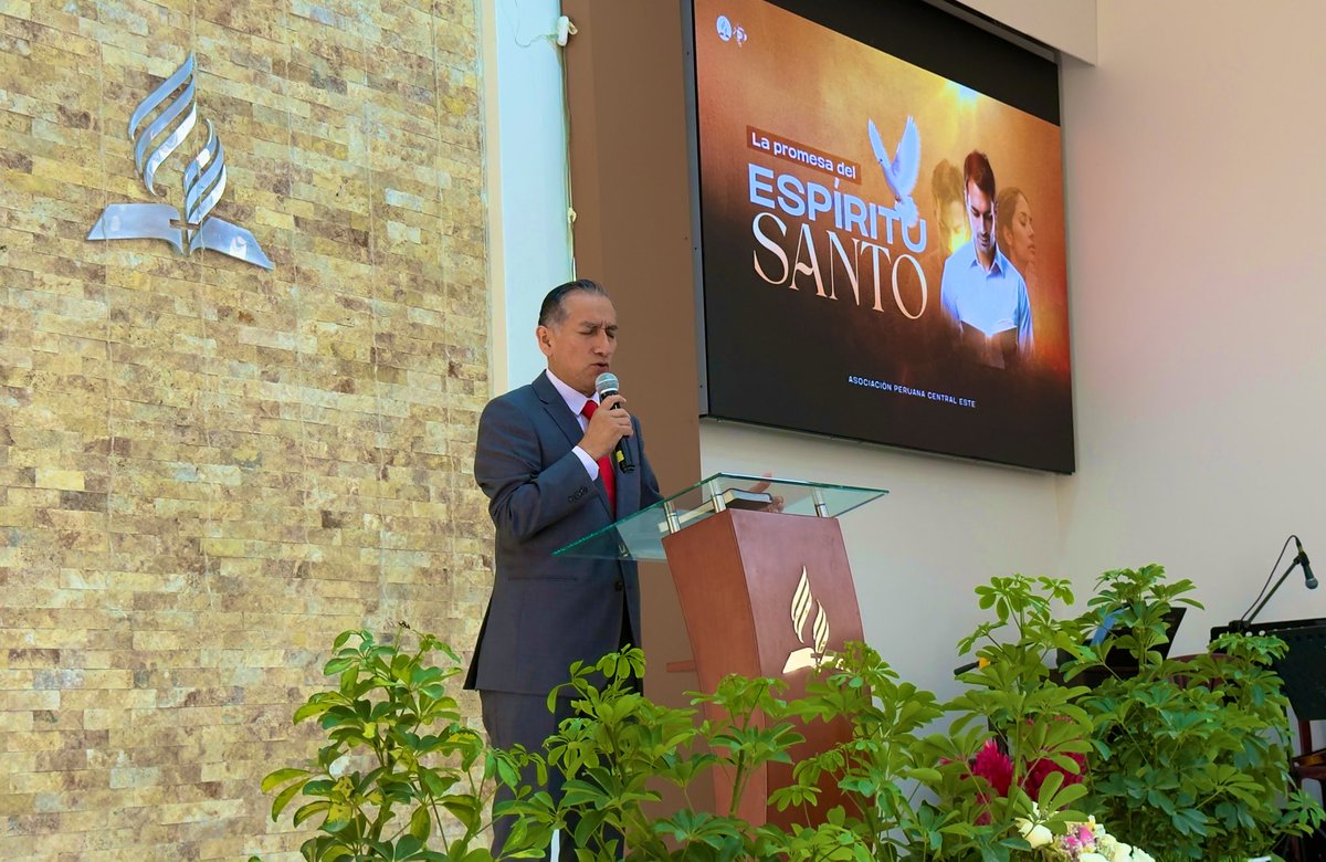AdventistasAPCE's tweet photo. ✨Damos inicio al Programa Especial del Último Sábado del Año, 📍desde la IASD Los Pinos ⛪️.
🔰Con la bienvenida del Pr. Eduardo Bailón, Secretario Ejecutivo #APCE 🇵🇪y momentos de alabanza a cargo de Nuevas Generaciones 🎶🕊️

#RID #LaPromesaEspírituSanto #Sabbath https://t.co/cB3DPqdjAP