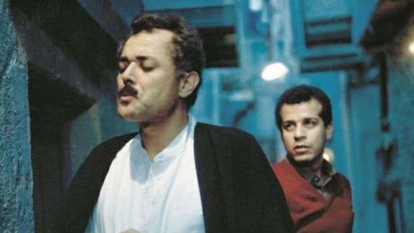 مخرج واحد من أهم وأحلى عشرة أفلام في تاريخ السينما المصرية، الكيت كات، رحل..
داوود عبد السيد كان عنده لغة سينمائية وكادرات لا تشبه أحداً.
الله يرحمه.. شغله حيفضل عايش لسنين طويلة وشاهد على إننا في فترة ما كان عندنا عمالقة بموهبة وإنجاز عاطف الطيب ومحمد خان وداوود عبد السيد.