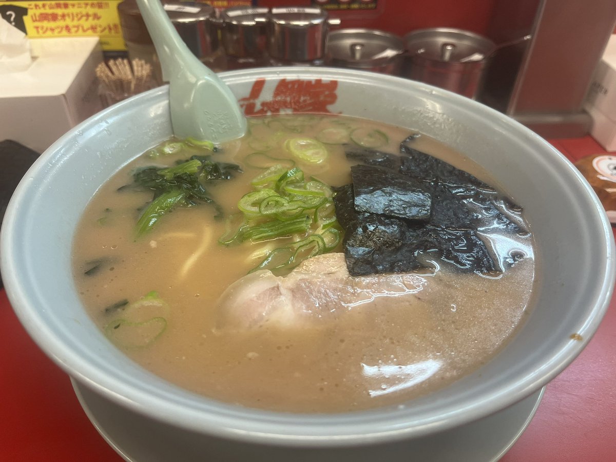 この時間の山岡家はかなりの背徳感