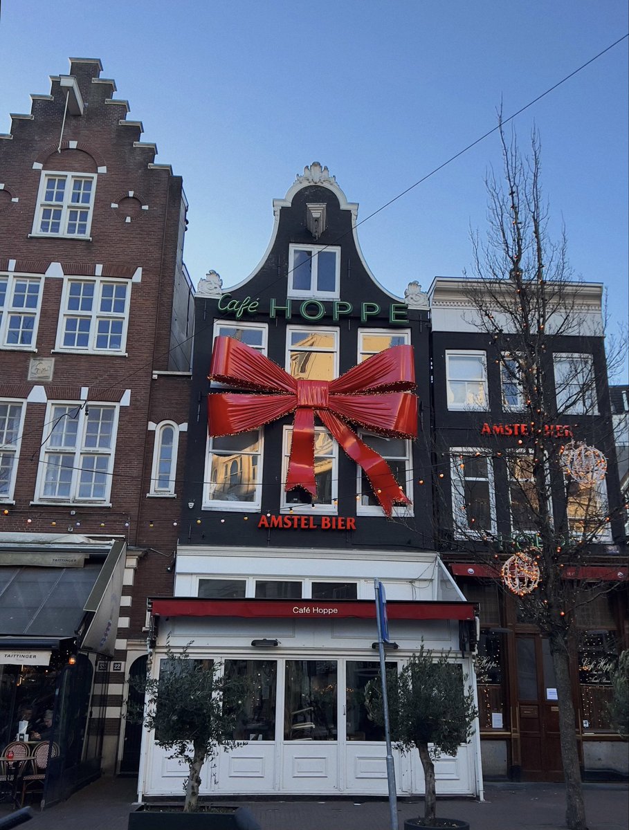 hava eksi bilmem kaç derece… yazın tek kat, tiril tiril giyinip gezmek varken, soğan gibi üst üste giyinmeyi sevenler, gidin şimdi bütün gardırobu üstünüze giyin.