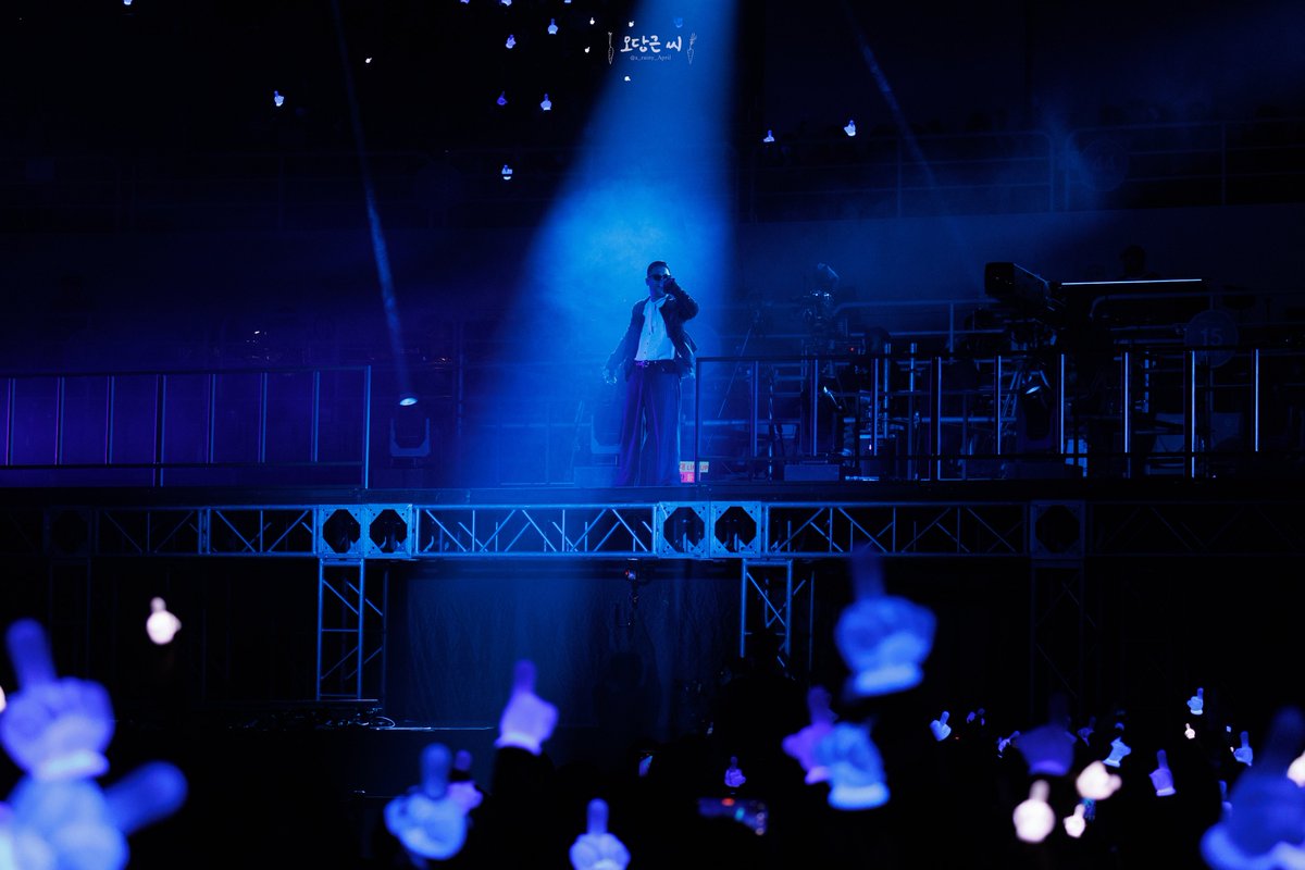 a_rainy_April's tweet photo. 251227 EPIKHIGH CONCERT DAY3
#에픽하이 #EPIKHIGH https://t.co/IZlydj66XO