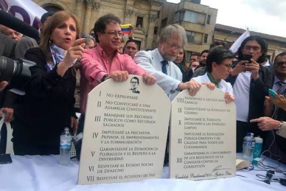 <a href="/petrogustavo/">Gustavo Petro</a> “No convocare asamblea nacional constituyente”

¿Quien te va a creer nada a ti?