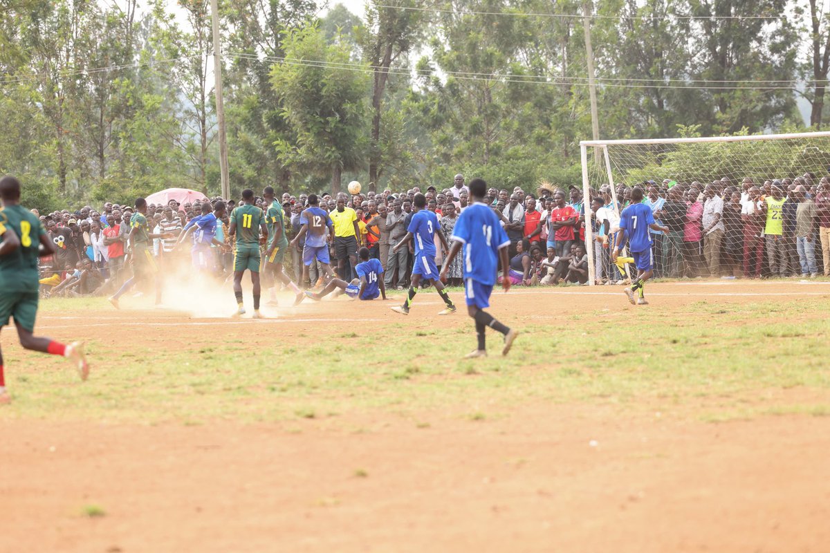 ray_omollo's tweet photo. Communities grow stronger when leadership steps into the game.

Alongside national and regional leaders, we joined H.E. President @WilliamsRuto at the closing ceremony of the Hon. Junet Mohamed Tournament in Suna East, Migori County, which brought together over 77 teams from across the Constituency.

The Government continues to demonstrate strong investment in youth and talent development, particularly at the grassroots, through key infrastructure projects such as the ongoing expansion and upgrade of the 10,000-capacity Migori Stadium, an initiative aimed at harnessing the region's rich sporting talent.