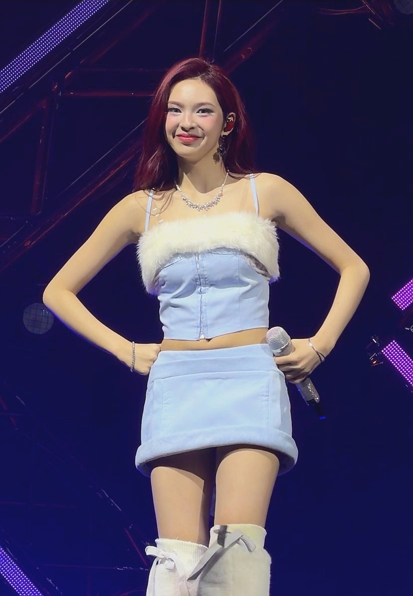 งุ้ยยย!! แคนนี่น่ารักมากๆอ่ะ~😳💕

CHIQUITA BIG ENERGY IN BKK
#LOVEMONSTERSinBKK_D1 
#CHIQUITA  #BABYMONSTER