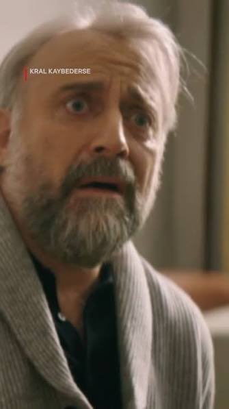 Soruyorlar Bu Sistemle  Bu Düzenle Nereye Kadar?..

Bu Düzen Bu Sistem Çöker.
Ama “Hakikat Ortaya Çıkınca” Değil..
Düzenin Sömürücü Patronlarının
Matematiği Sürdürülemez Olunca Çöker..

Bugüne Baktığınızda Bunu Net Görürsünüz..

Tarih Hep Böyle İlerledi.
Matematikleri İFLAS Etti