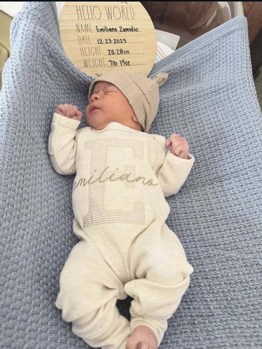 My nephew, my entire world. I’ve never loved the way I love you baby boy 💙