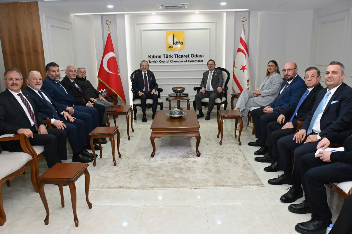 itokurumsal's tweet photo. İstanbul Ticaret Odası Yönetim Kurulu Üyesi Münir Üstün başkanlığında, İTO İlaç ve Tıbbi Cihaz Meslek Komitesi Üyelerinin katılımıyla, Kıbrıs Türk Ticaret Odası Başkanı Turgay Deniz’e ziyaret gerçekleştirildi.

Genel Sekreter Aysun Önet İleri’nin de iştirak ettiği ziyarette, Kıbrıs Türk Ticaret Odası’nın çalışmaları ile Kuzey Kıbrıs Türk Cumhuriyeti’ne ilişkin genel değerlendirmeler paylaşıldı. Ayrıca ilaç ve tıbbi cihaz sektörüne yönelik görüş alışverişinde bulunuldu.
