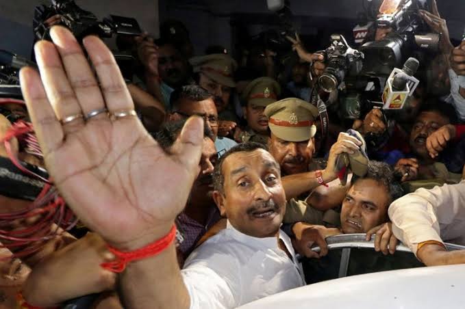 कुलदीप सिंह सेंगर की सज़ा निलंबित करने के खिलाफ CBI की अपील पर सुप्रीम कोर्ट सोमवार को सुनवाई करेगा।  CJI जस्टिस सूर्यकांत की अध्यक्षता वाली बेंच सुनवाई करेगी। 
• CBI ने याचिका में कहा है कि हाईकोर्ट का निष्कर्ष ग़लत है कि एक  विधायक पॉक्सो एक्ट के सेक्शन 5 के तहत पब्लिक सर्वेंट