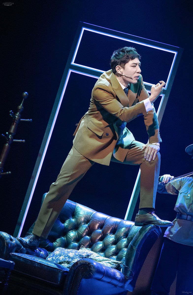 Loading704_pic's tweet image. 251227 미드나잇 액터뮤지션 낮공 스페셜 커튼콜
이승현 비지터

#이승현 #미드나잇 #액터뮤지션