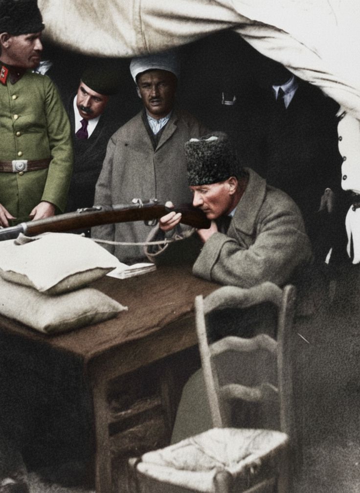 Bütün or0spu çocuklarını kudurtan o lider.