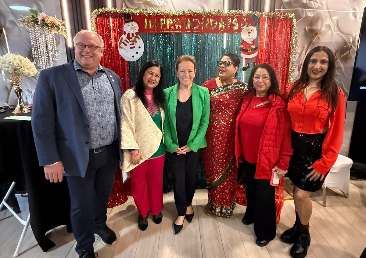 Thank you so much to the @HappynessWellness Organization for the invitation to their Christmas Lunch. Their upbeat &amp; happy view on problem solving makes solutions easier to achieve.