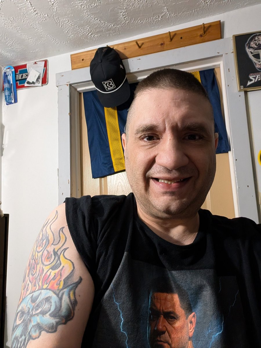 TimBitterman's tweet image. #champenergy 716. Just chilling whoop whoop .