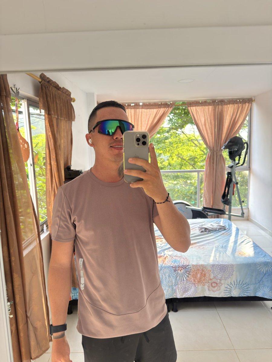 feetmilo's tweet photo. 🏃🥵 https://t.co/Mk1qHrqg6i