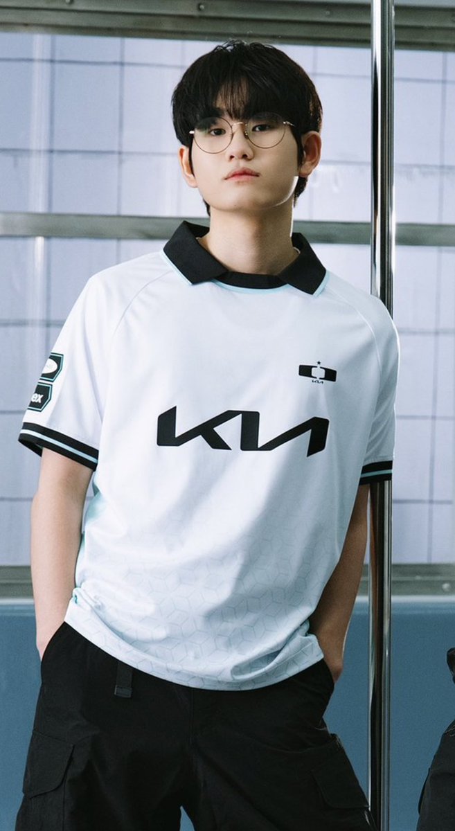 hugxiaoting's tweet image. need thatttt, the teal detailing is so prettyyyy