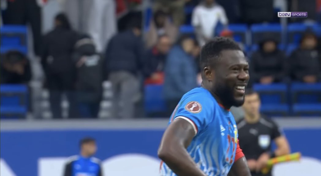 Frenkinhoo21's tweet image. Chancel Mbemba qui célèbre le nul comme une victoire… 
Le Sénégal est devenu une terreur à ce point ?