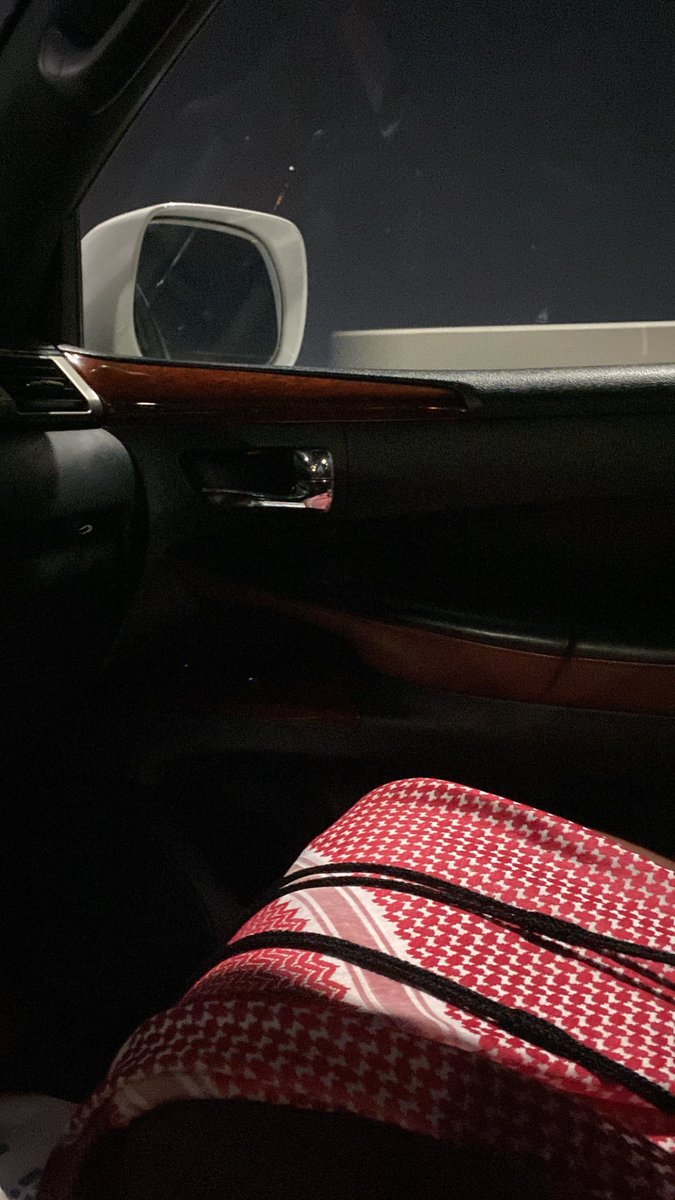 Mlli07's tweet photo. اشوفك فـ الليال السود نورٍ يوصل لرجواي
واعدك وسعة الخاطر — لا منها ضاقت رحابي https://t.co/7AtOSAgvGC