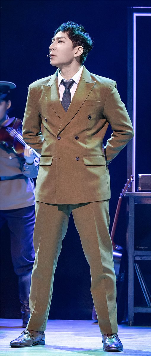 Loading704_pic's tweet image. 251227 미드나잇 액터뮤지션 낮공 스페셜 커튼콜
이승현 비지터

#이승현 #미드나잇 #액터뮤지션