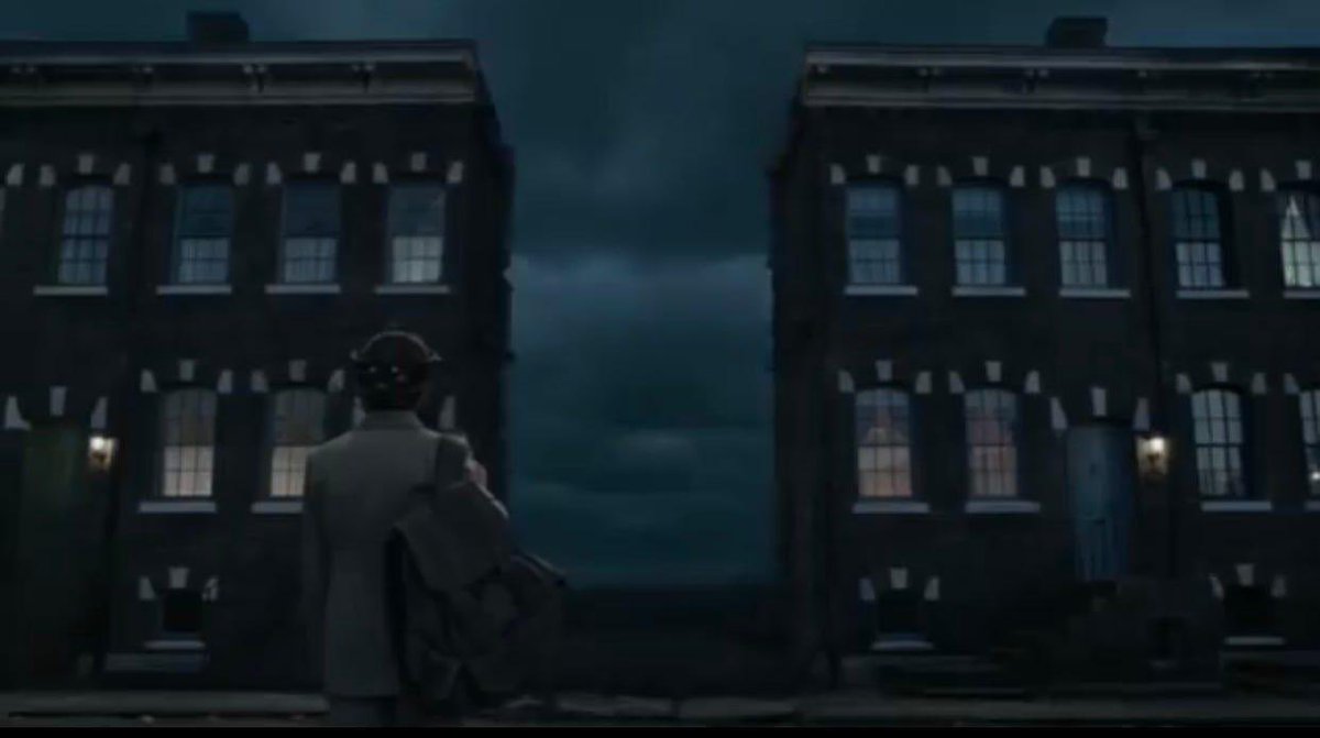 bondyinhiding's tweet image. when you come back and the whole house gone #chillz