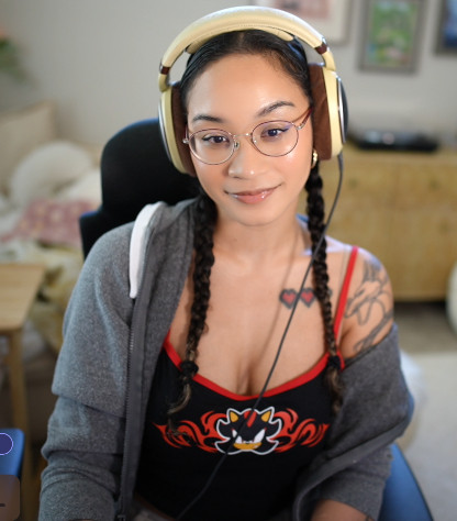 guys i can explain

twitch.tv/lorie