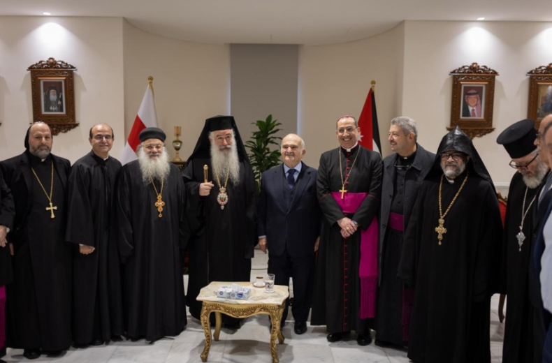 الأمير الحسن يهنئ الطوائف المسيحية بعيد الميلاد 