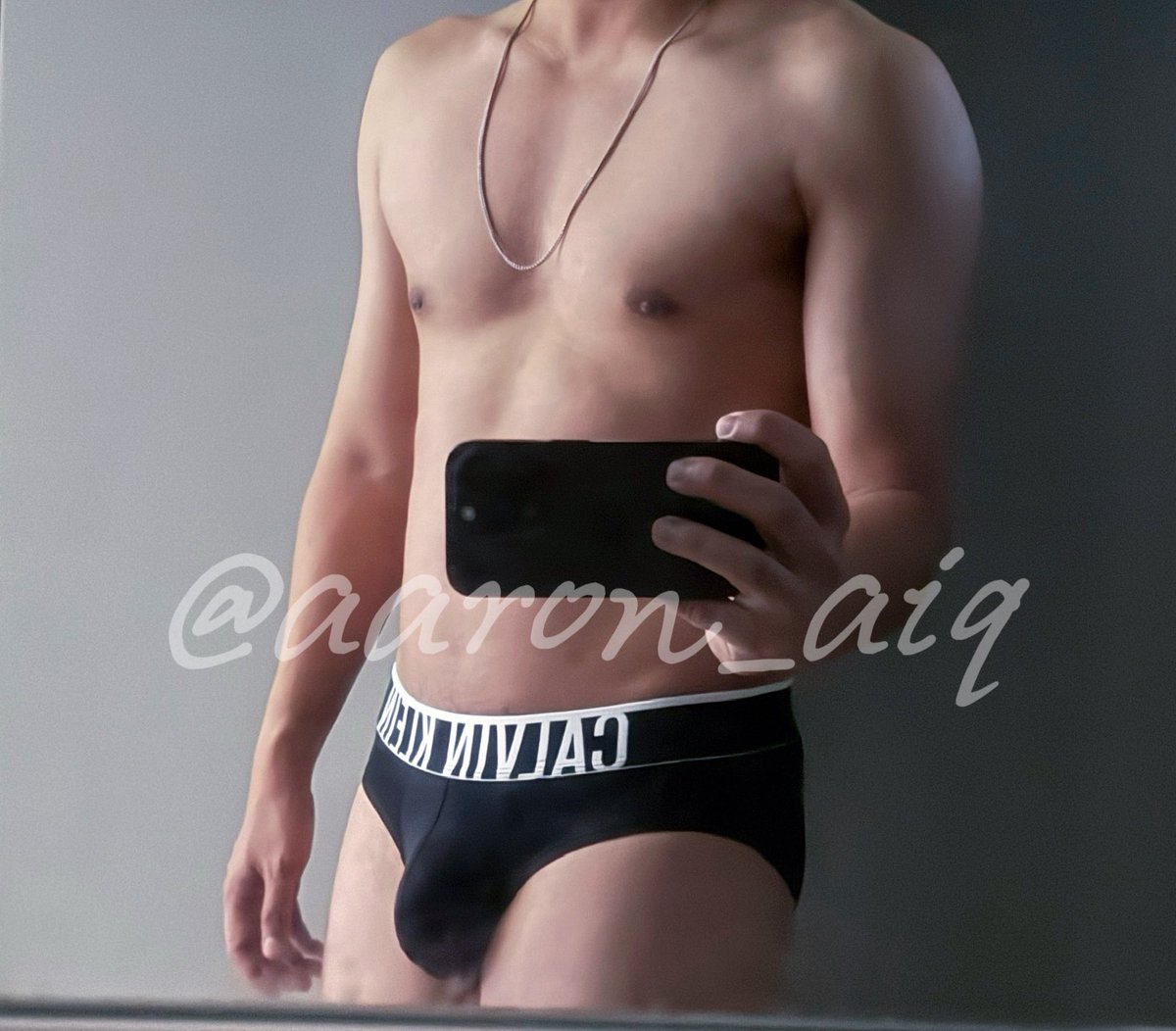 aaron ai tweet media