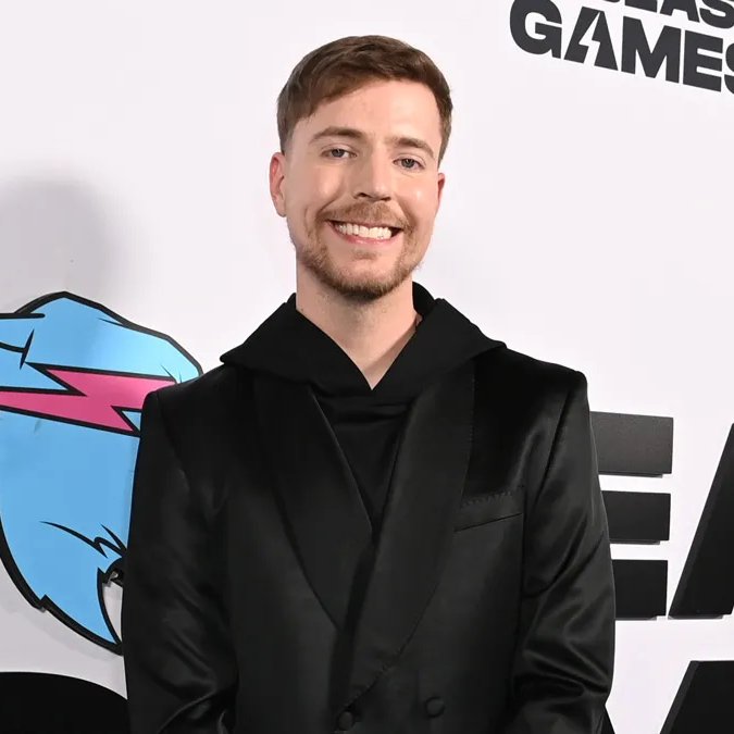 EmpireIX's tweet image. MrBeast tells people to STOP calling him a 'Fake Anime Fan':

"Y’all need to stop treating me as a fake anime fan, i watched more anime than 90% of you."