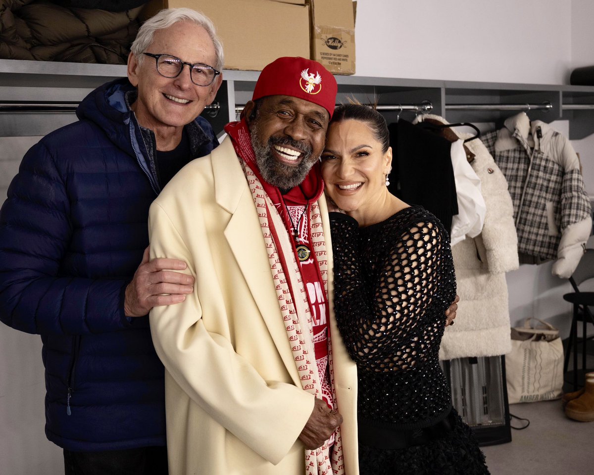 To hear my sweet, sweet Shoshana Bean is to watch heaven unfold. Love this girl.