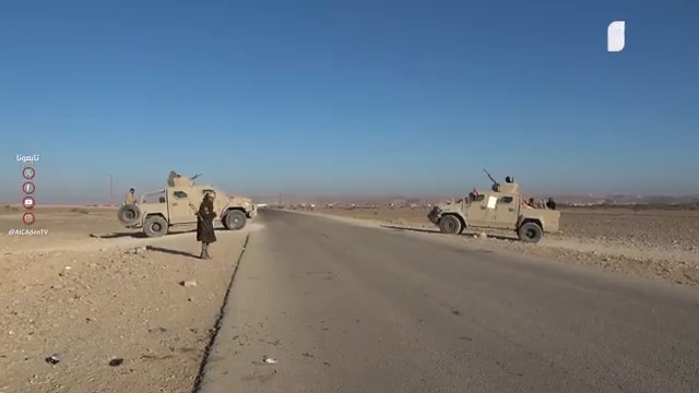 "مشاهد من انتشار قوات النخبة الحضرمية في مديرية غيل بن يمين لتأمينها من عناصر عمرو بن حبريش المتمردة" #اعلان_دوله_الجنوب_العربي 