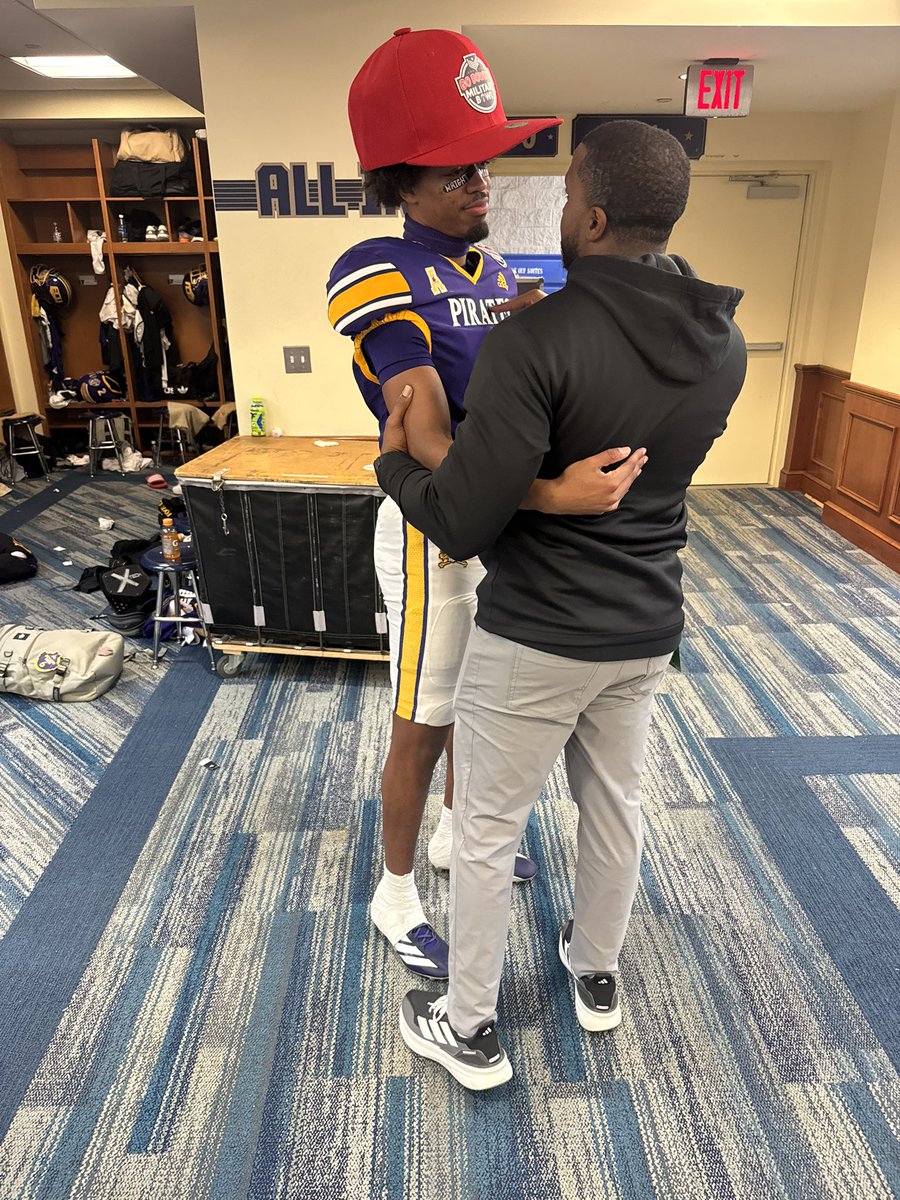 ⁵Mike Wright₅ tweet media