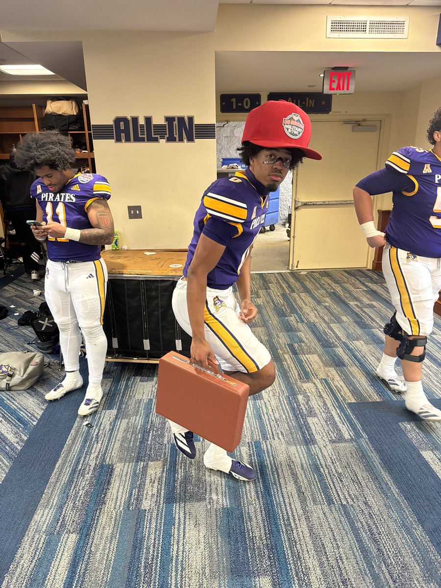 ⁵Mike Wright₅ tweet media