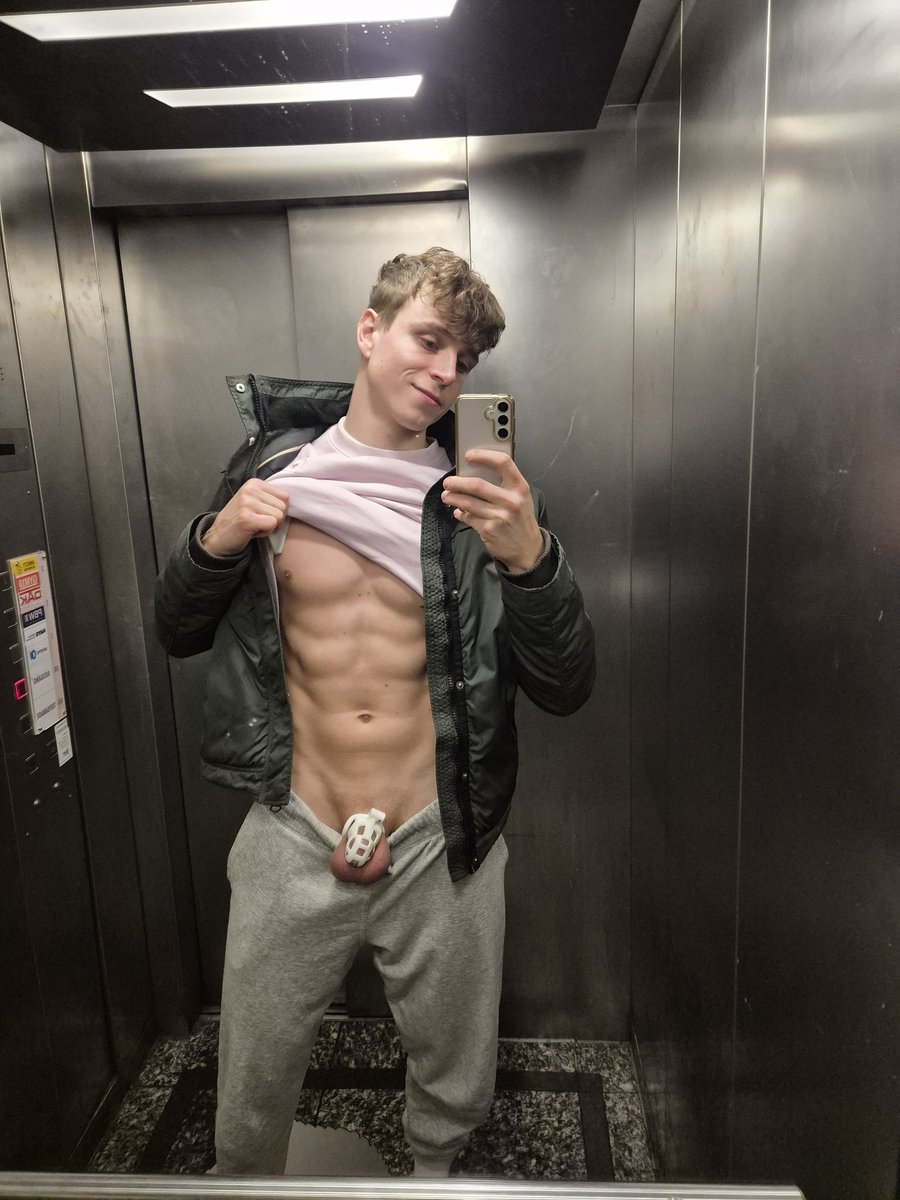 iammoriz🍑 (@iammoriz) on Twitter photo 