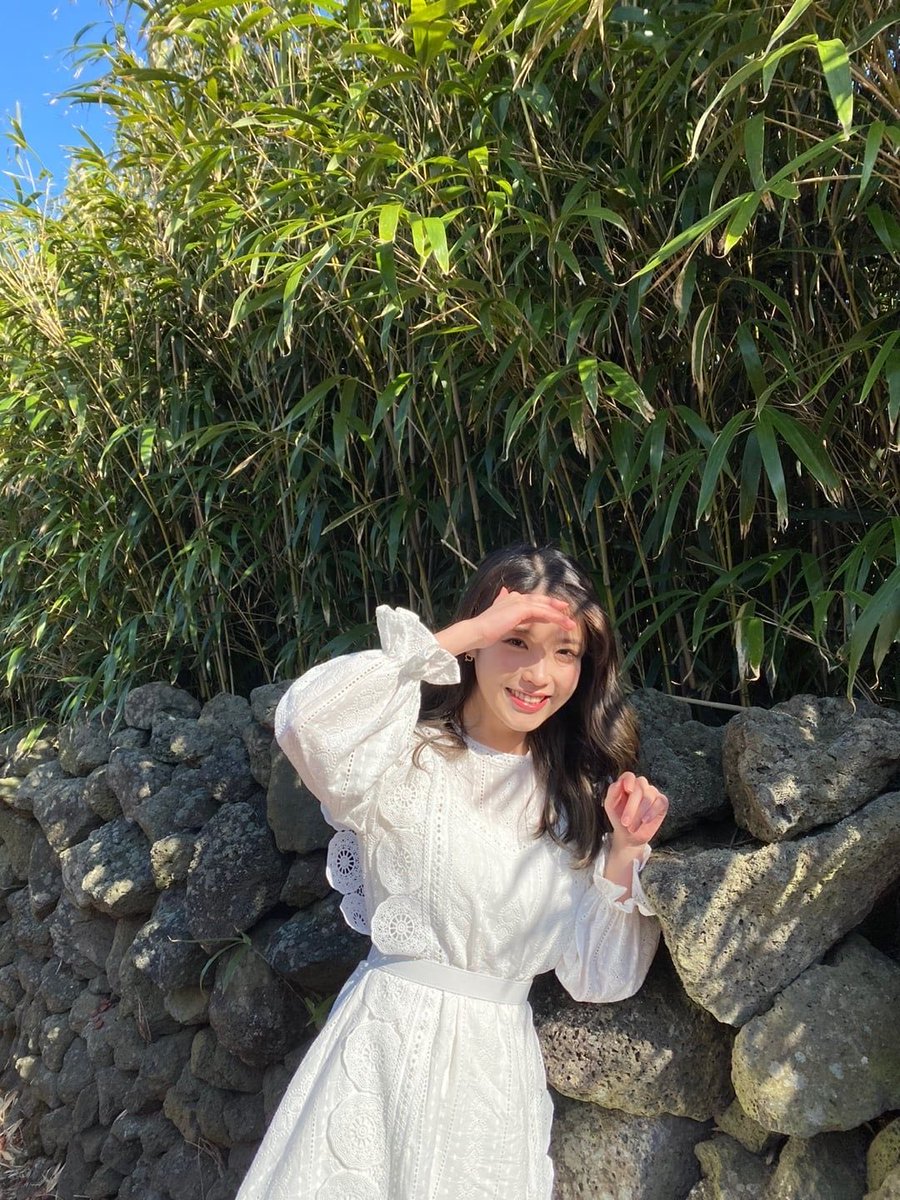 IUAENA_402's tweet photo. Aarghh my  pretty woman 🥰😚
#IU https://t.co/YksT2ay4OI