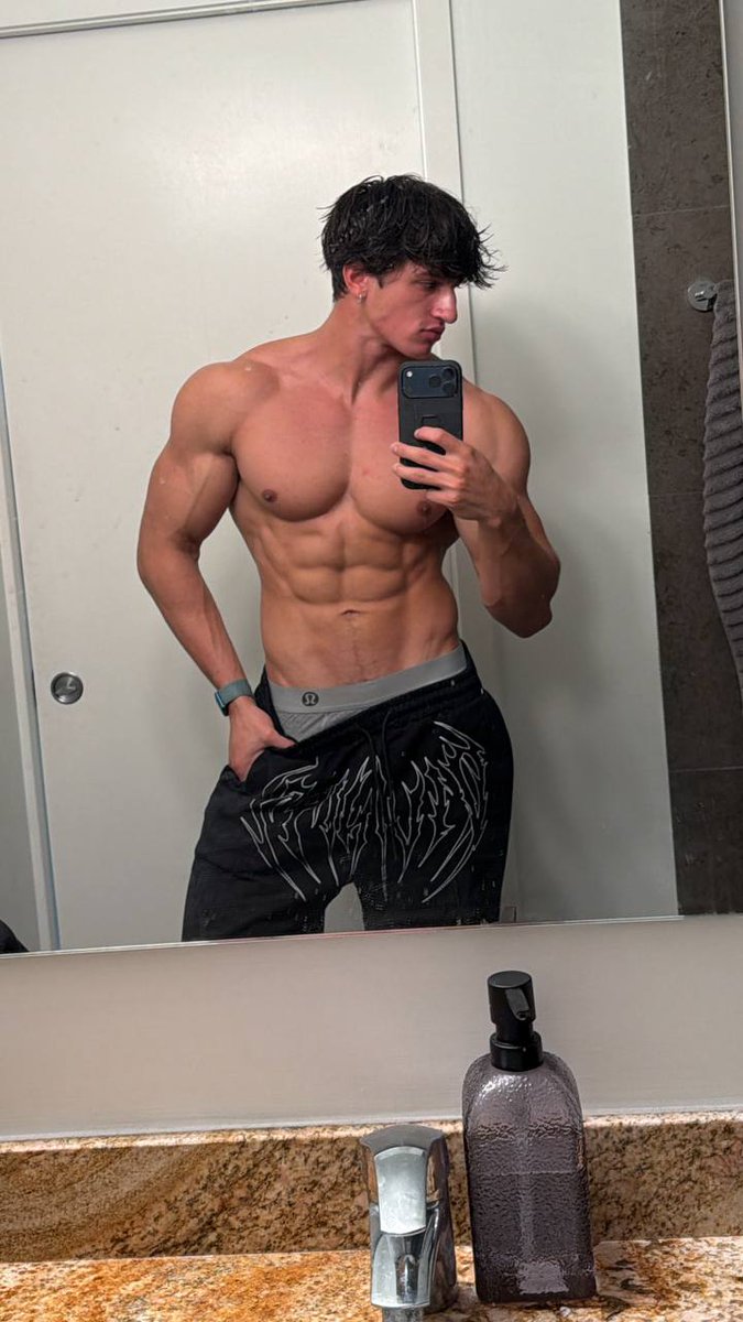 jones12_jacob's tweet image. Say something positive (chck cmmnts)