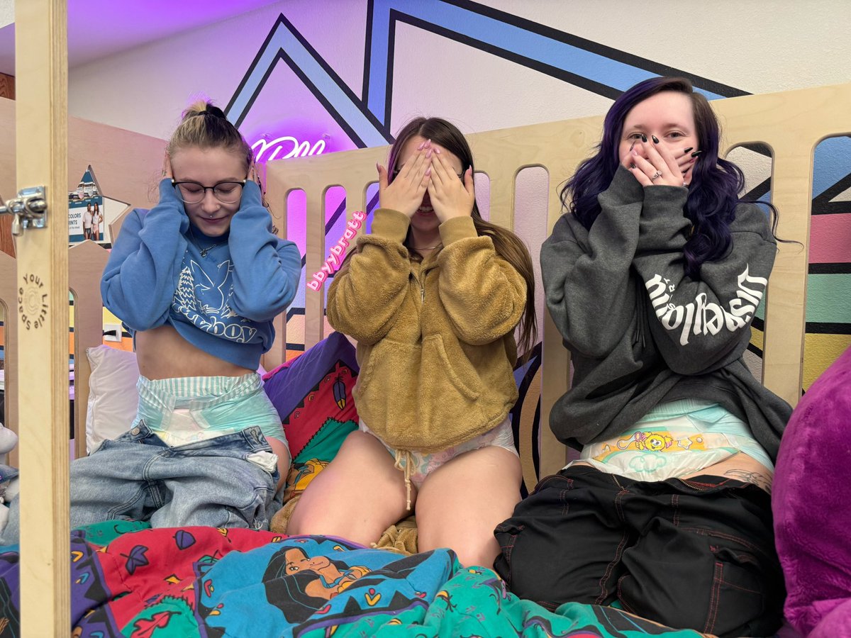 bbyybratt's tweet photo. 🙉🙈🙊

@lilsuccubunnie 
@theerussiand0ll 
@abdlrdenver https://t.co/VC1KONxIzf