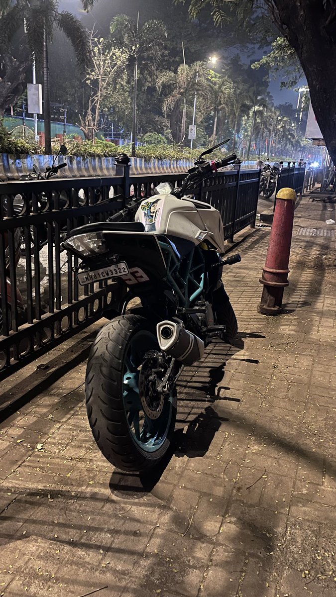 isostar_82's tweet photo. Which provision of the Motor Vehicles Act allows people to ride and park their bikes on the footpath at Shivaji Park Gate 2/3on Savarkar Marg?
What is stopping the authorities from towing these bikes?
@MTPHereToHelp @CMOMaharashtra @MMVD_RTO @Dev_Fadnavis @MumbaiPolice @mid_day https://t.co/f0fsOjy27c