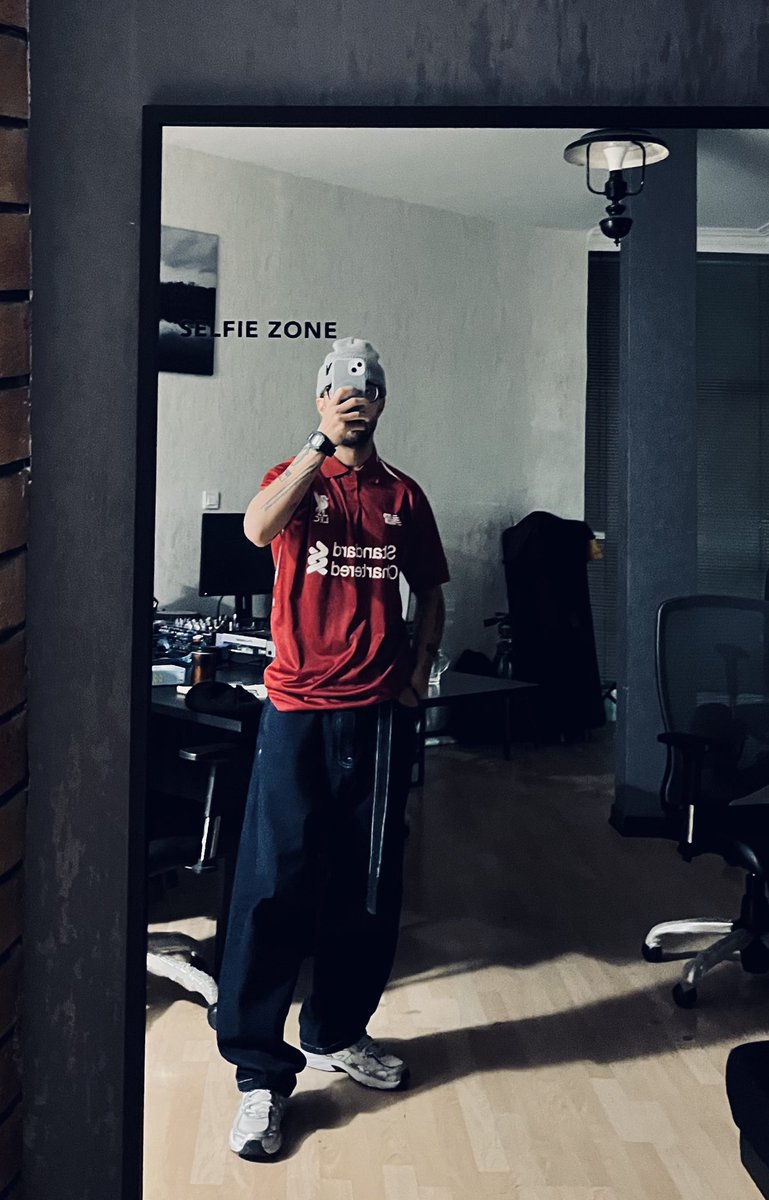 پگاه جان با اجازه مام یه عکس با کیت بذاریم.