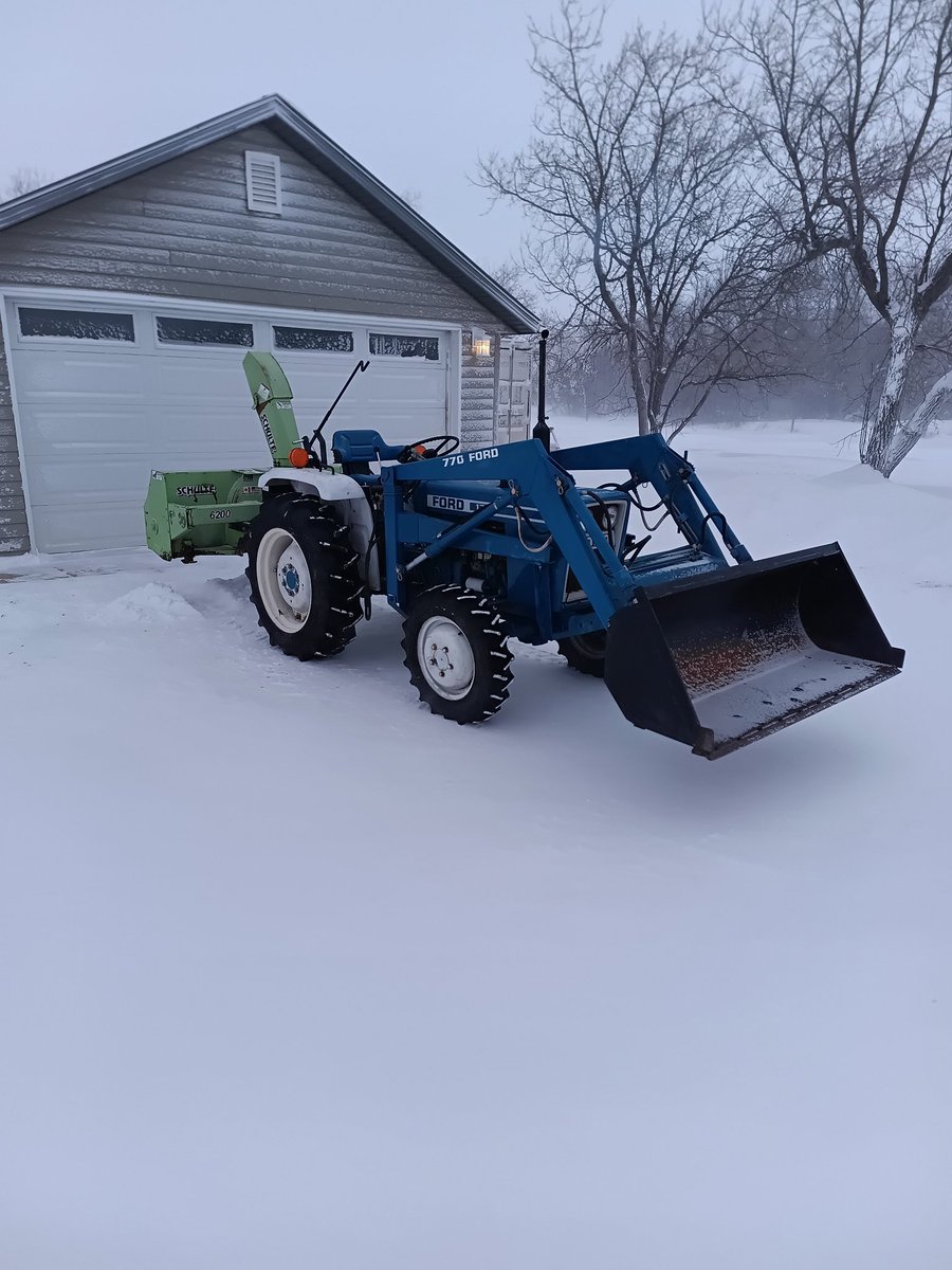 SolickSeeds's tweet photo. Always interesting.. power went down around 1, push button start switch broke on the genset at the main farm, so was almost 3 by the time I got everything running the way it should. My little genset was running on fumes by 9... Driveway was drifted shut, grid road is pretty heavy. We have 4 yards, so 3 natural gas gensets and one small one on gas at my place. 3 are required and running today.. be a real bastard without them. They haven't even found the cause for the power outage for our area yet..