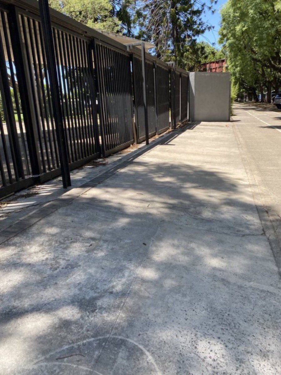 fuls777's tweet photo. CARPA UNO PARA HARRY STYLES EN EL MONUMENTAL https://t.co/3vZdR97WHN