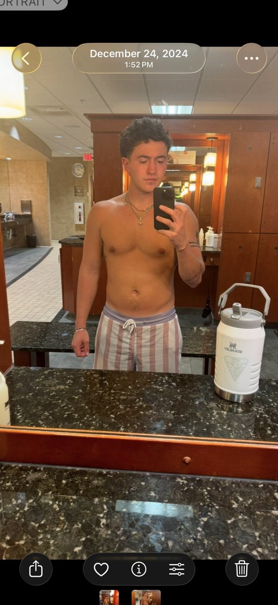 $𝘯𝘪𝘱𝘦𝘳 tweet media