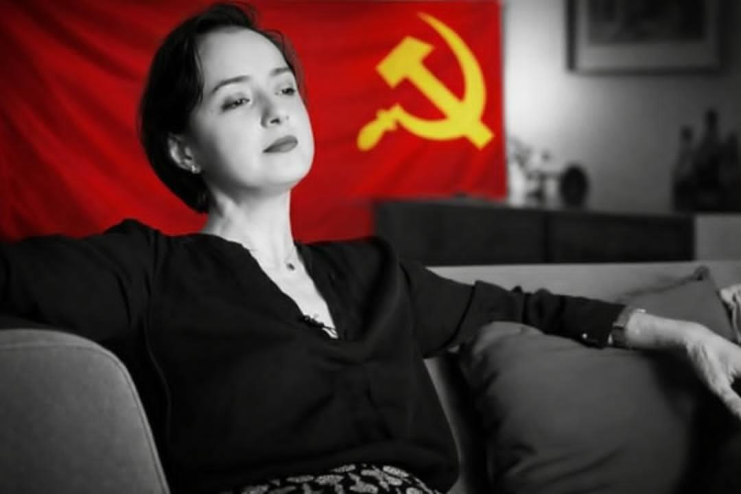 مستند یعنی حین رخداد وقایع، دوربینی همه چیز را ثبت کند بدون آن که پایان آن معلوم باشد.
پدرم مستندی ساخت از قصابانی که می‌خواستند کباب تازه به رزمنده‌های جنگ برسونن، از مراسم قربانی کردن گوسفندها شروع می‌شه تا تلاش برای رساندن گوشت گرم و تازه به جبهه. در حین ساخت مستند در جاده،