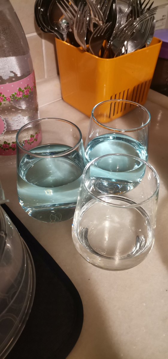 Me_lliso's tweet photo. @izsugm @karsiyaka_bel
Tüm gun sular mavi aktı karsıyaka Aksoy mah. 1746 sokakta. sıkayet kaydına gelen olmadı. Haftaya numune almaya gelıncegı bılgısı verildi ancak bu sekılde bız ne yapacagız belirsizlikle? Bir gelıp bakmadınız bıle? Acil geri donus istiyoruz. https://t.co/ErA38fqCyx