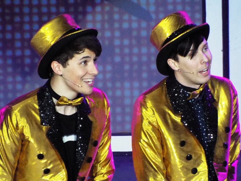 woeismefl's tweet image. [HD] [2016 MAMA] Dan and Phil (대니얼필립) - The Internet Is Here (Special Stage) | Mnet 161005