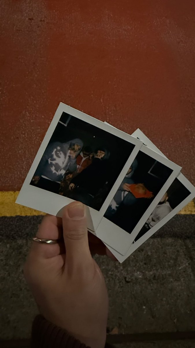 그니까 이 곰돌이 케이크를 오른쪽 분들께서
ㅋㅋㅋㅋㅋㅋㅋㅋ