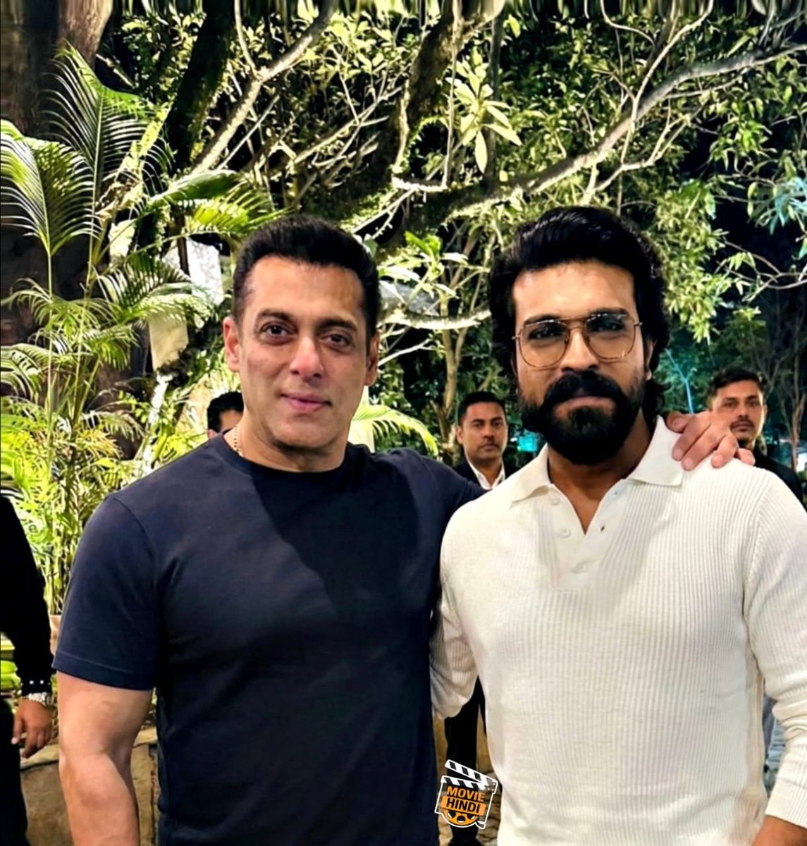 CineChitraalu's tweet image. Mega Power Star @AlwaysRamCharan at #SalmanKhan birthday party 🎉

#RamCharan