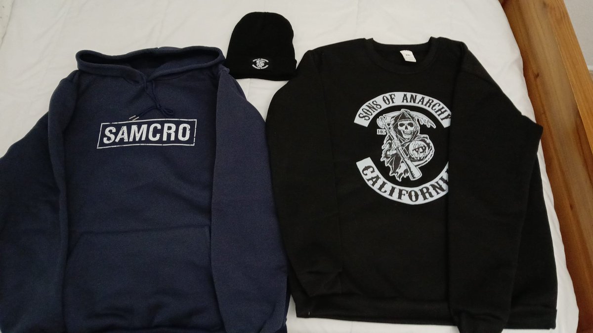 ¡Vaya regalazos de <a href="/nicolascb11/">NicoVader</a> y <a href="/nataliaajsm/">naaaat;</a>! ¡Me encantan!