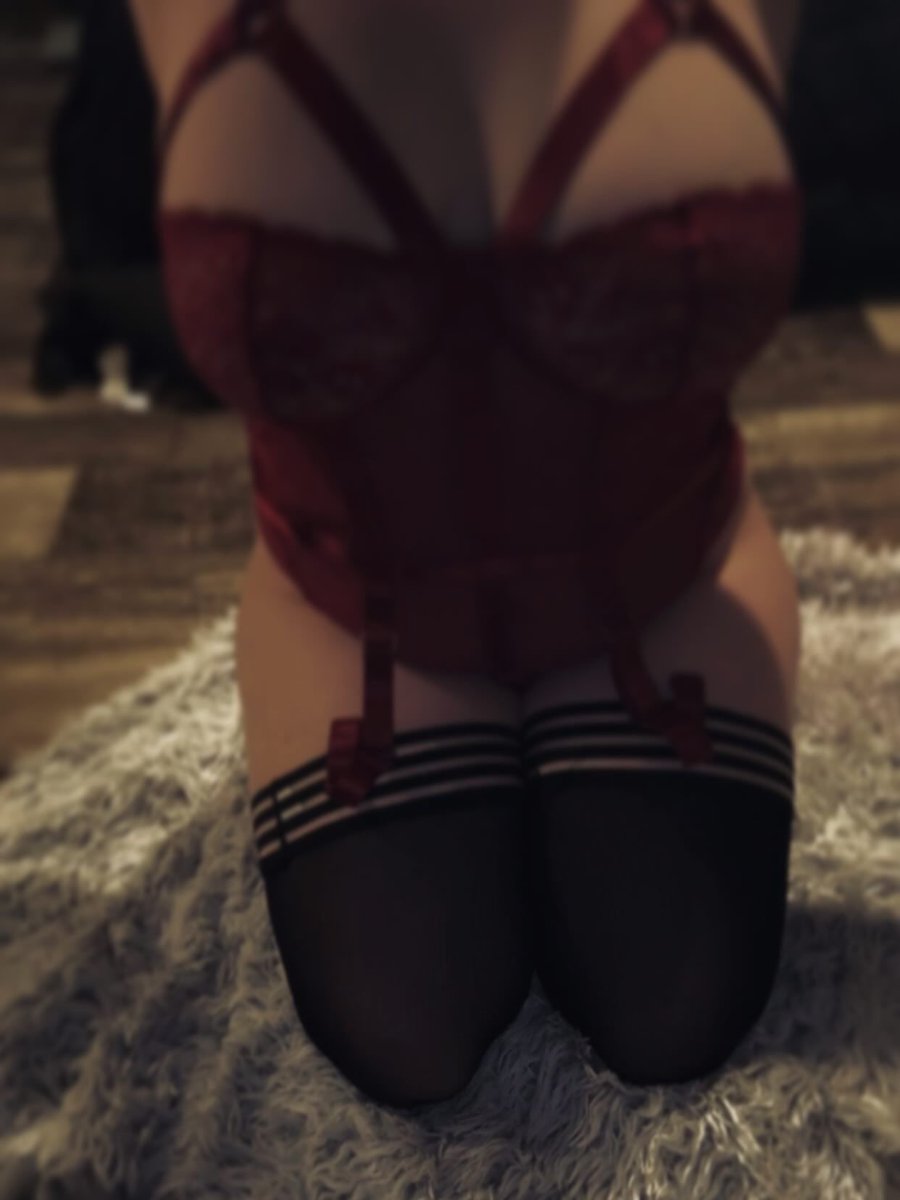 prettycmslt's tweet image. What do you wanna do to me