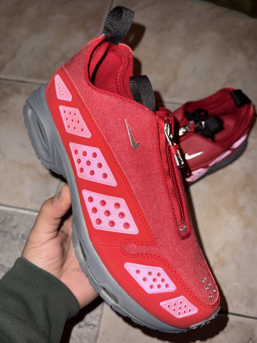 Karasu_Marou's tweet image. For the community, by the community.
Nike air max SNDR x Offspring