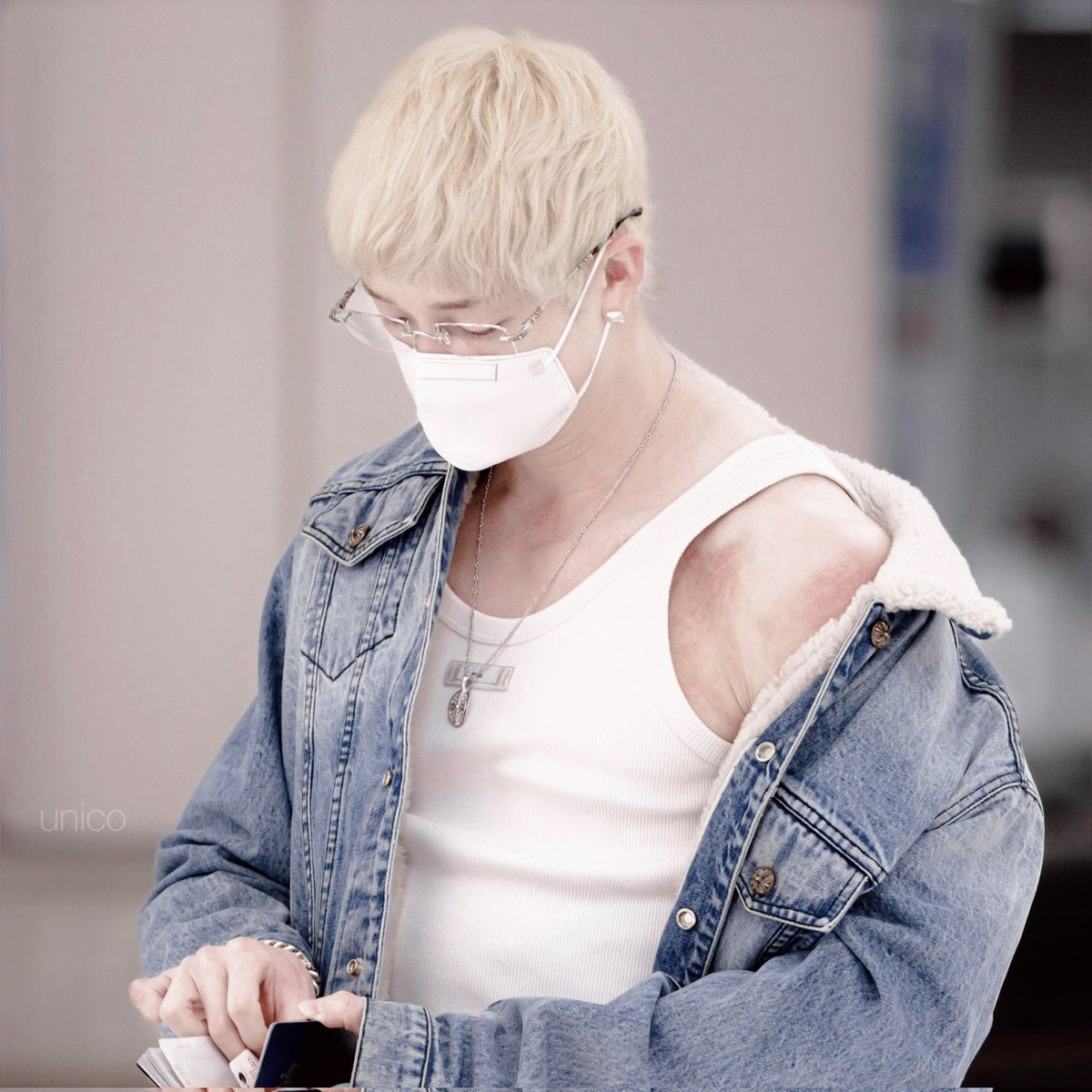 #南ㅤﯶㅤ .━╋  newpfp ࣪ ⬚
: un rato porque así me veía yéndome a Grecia con mi marido.