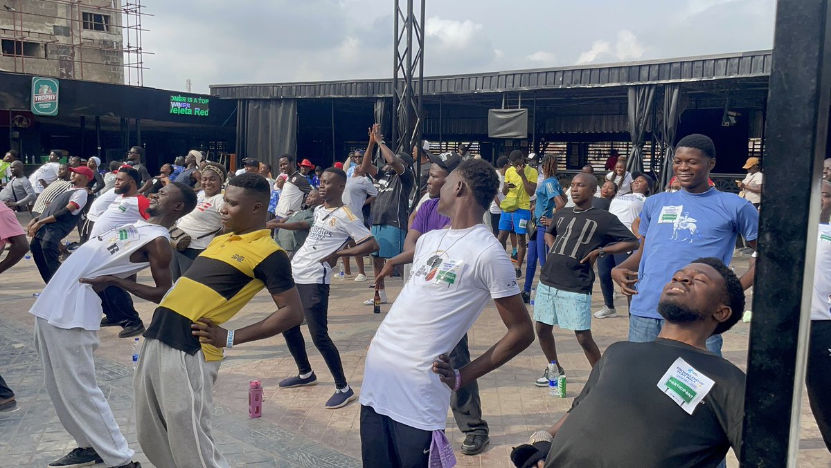 InsideOsogbo's tweet photo. Did you attend the ÒṢOGBO END OF YEAR WALK 3.0 held earlier today? 

What was your experience?

Good evening. 😇 😇 😇 

#Osogbofitnesswalk3 https://t.co/DAycYrzHJl